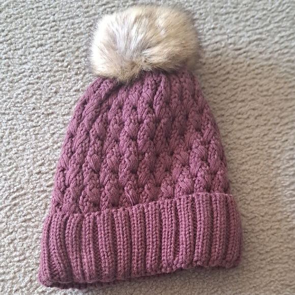 C.C Berry Knit Beanie with Faux Fur Pom - Picture 2 of 3